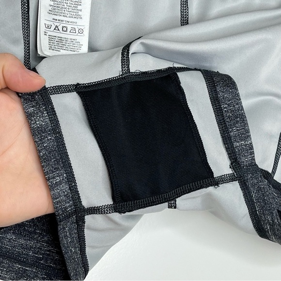 ADIDAS TechFit Workout Bike Shorts Medium Compression Spandex - Picture 4 of 7